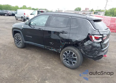 2019 Jeep Compass Trailhawk 4X4 from USA, damaged, VIN 3C4NJDDB7KT727762